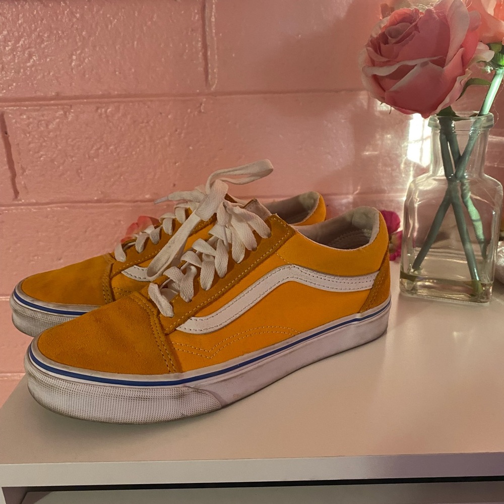 Yellow old skools vans